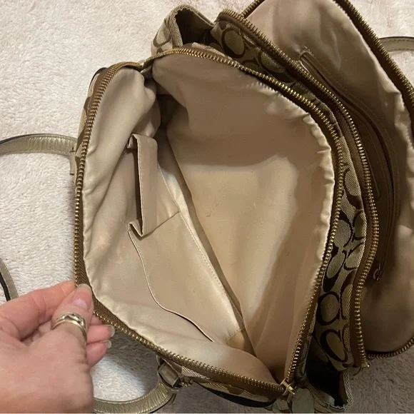 Coach purse - Picture 6 of 7